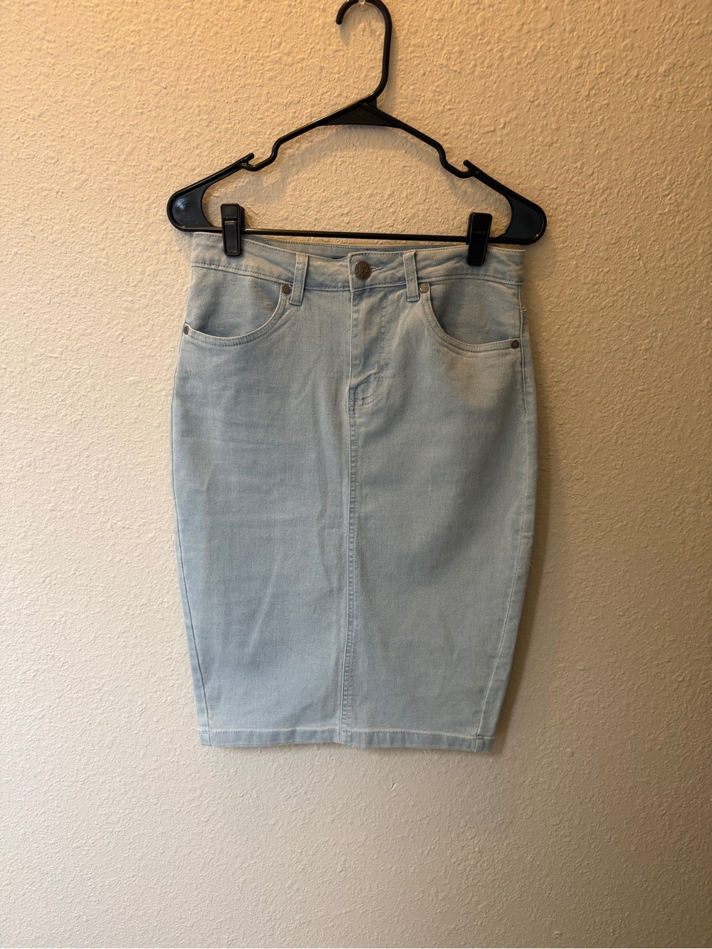 NWOT Lexi Jeans Light Blue Denim Pencil Skirt - Women's Size 4